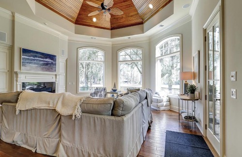 Sea Pines Casa | Vacation Home 2 Kings 7 Queens 2 Sleeper Sofas Bikes & Beach Gear Included
