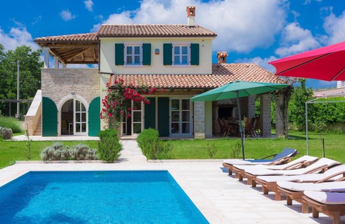 Belavici Casa | Casa de vacaciones Bella by Interhome