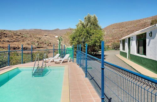 Ingenio Casa | Casa Rural Aguatona con vistas a la montaña, piscina, jardín, aire acondicionado y Wi-Fi