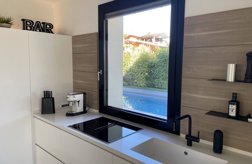 Lonato del Garda Casa | Vacation home "Casa sulle colline di Barcuzzi" Pool, garden & barbecue