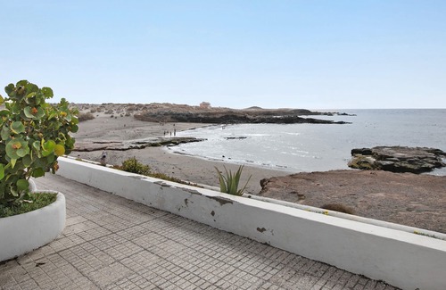 Abades Casa | Casa vacacional Chalet Duplex Independiente Abades con vistas al mar, terraza y Wi-Fi