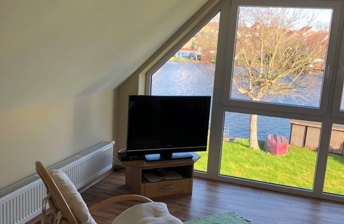 Hohenlychen Casa | Vacation home directly on the city lake