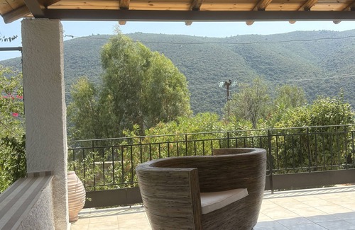 Vasilitsion Casa | Casa de vacaciones "Divas Gartenhaus" con vistas al mar, a la montaña y al pueblo