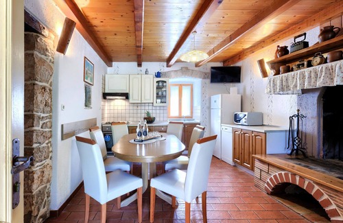 Sveta Nedelja Casa | Casa de vacaciones Donada by Interhome