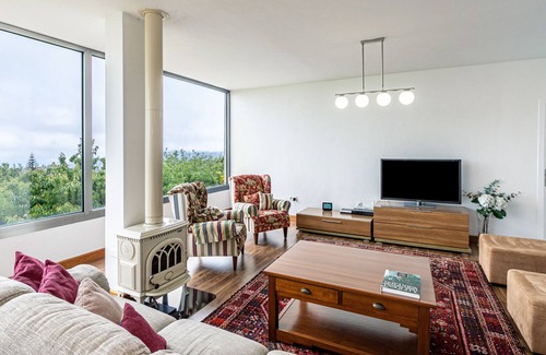 Tacoronte Villa | Casa de vacaciones 'Ecológica Laurisilva' con vistas a la montaña Piscina interior y Wi-Fi