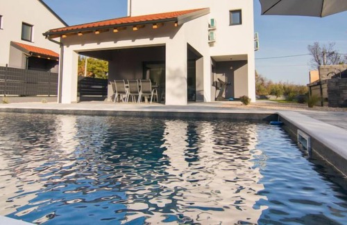 Gostinjac Casa | Vacation home Ella in Krk/Dobrinj - 8 persons, 4 bedrooms