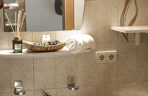 Rasa Apartamento | Vrbo Property