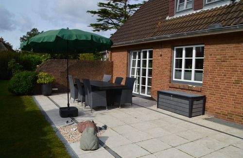 Nieblum Casa | Vacation home for 6 guests with 140m² in Nieblum (145700)