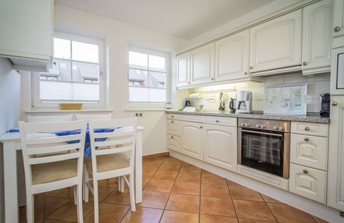 Wenningstedt-Braderup Casa | Vacation home for up to 6 people with garden.