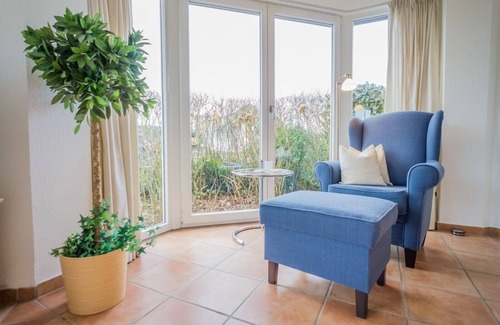 Wenningstedt-Braderup Casa | Vacation home for up to 6 people with garden.