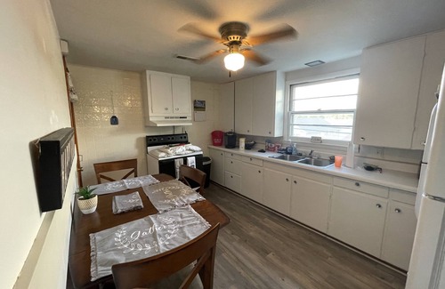 Eminence Casa | Vacation Home in the heart of eminence