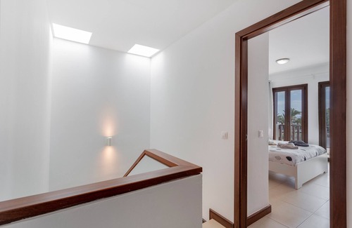 Puerto Calero Casa | Casa de vacaciones 'Malpeis' con vistas al mar, Wi-Fi y aire acondicionado