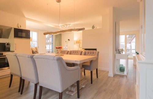 Parow Apartamento | Vacation home "Nautilus" with covered loggia and view of Rügen
