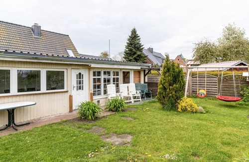 Woehrden Casa | Casa de vacaciones "Nordseemeer" con terraza privada y Wi-Fi