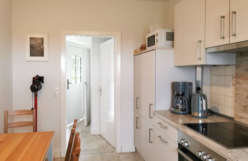 Werdum Casa | Vacation home Oll Smee 9 - Huus Twee with beach chair, fenced garden and fireplace!