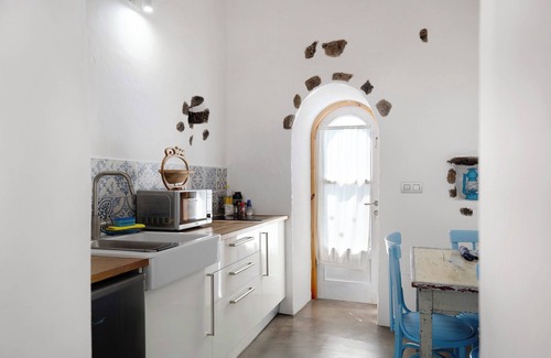 Guatiza Casa | Casa de vacaciones 'Petite Casa Leoncia' con vistas a la montaña, terraza privada y Wi-Fi