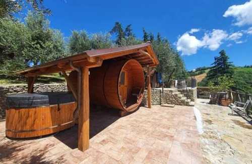 Modigliana Casa | Casa de vacaciones "Re Piano I Fiori" con balcón, piscina compartida y Wi-Fi