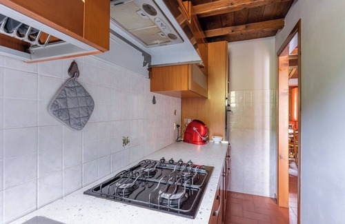 San Marcello Pistoiese Apartamento | Casa de vacaciones "Serrino 4" con vistas a la montaña, piscina y Wi-Fi