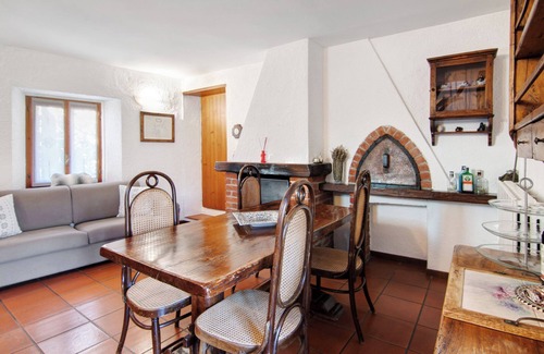 Moltrasio Casa | Casa de vacaciones "Casa de piedra del año 1500" con vistas al lago y Wi-Fi