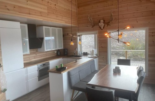 Kviteseid Casa | Vacation home Trollebo - unobstructed view - mountain panorama - ski slope - hiking