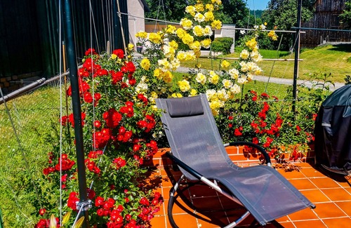 Neudrossenfeld Casa | Casa de vacaciones "Ulbrich" con terraza privada, balcón y Wi-Fi