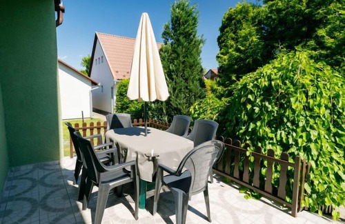 Balatonlelle Casa | Casa de vacaciones Verde by Interhome