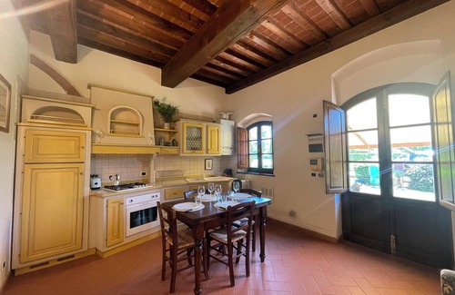 Le Piazze Apartamento | Vacation Home VILLAGE POGGIO ROSSO in the heart of Tuscany!!!