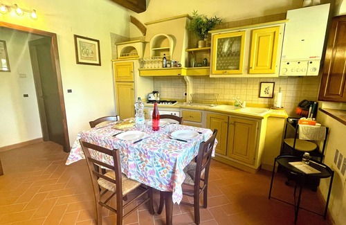 Le Piazze Apartamento | Vacation Home VILLAGE POGGIO ROSSO in the heart of Tuscany!!!