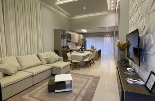 Zimbros Casa | Vacation Home with Pool in Bombinhas