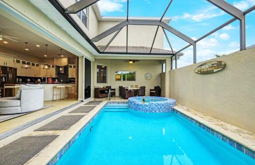 Naples Park Casa | Vacation home with pool. 4 bedrooms. Sleeps 10