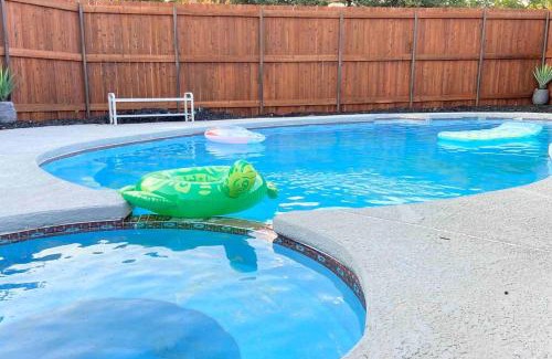 Buckner Terrace - Everglade Park Casa | Vacation Home with Private Pool