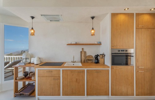 Guía de Isora Casa | Casa de vacaciones 'Xuixo En Tenerife Sur' con vistas al mar, Wi-Fi y aire acondicionado