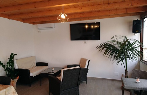 Peschici Casa | La Paloma Holiday Homes con 2 piscinas en Trilocale de 5 habitaciones con 2 dormitorios
