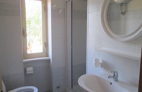 Peschici Casa | La Paloma Holiday Homes con 2 piscinas en Trilocale de 5 habitaciones con 2 dormitorios