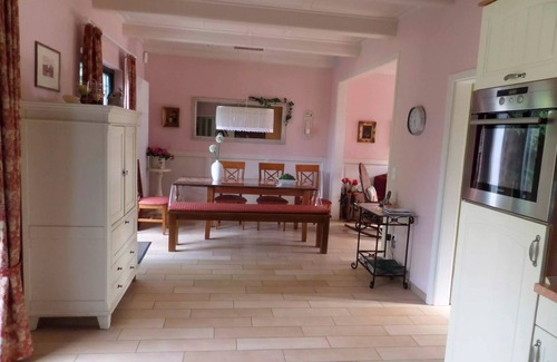 Varel Casa | Vacation in a historic house right on the Varel harbor!