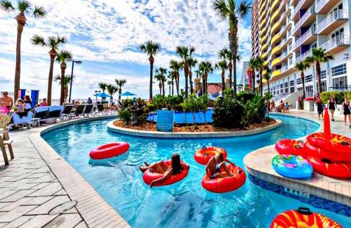 Daytona Beach Apartamento | Vacation in Resort luxury - Updated 1BR King Bed Master Jacuzzi Suite - Wyndham Ocean Walk 2429