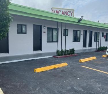 Poinciana Park Hotel | Vacation Inn motel - FT Lauderdale Airport and Cruise port