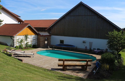 Koesslarn Apartamento | Bonito apartamento con balcón y piscina en medio del triángulo del spa.