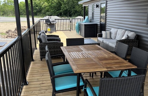 Sherkston Cabaña | Vacation Property @ Sherkston Shores Resort (Waterpark, Lake Erie Beaches)