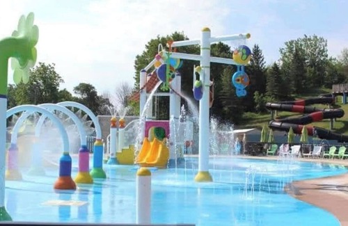 Sherkston Cabaña | Vacation Property @ Sherkston Shores Resort (Waterpark, Lake Erie Beaches)