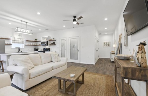 Bay St Louis Casa | Vacation Rental in Old Town Bay St Louis Unit A