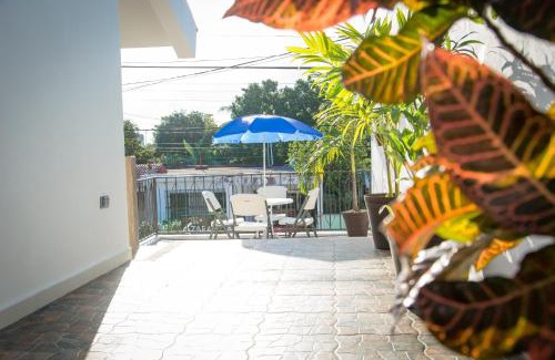Adolfo López Mateos Apartamento | Vacation Rental - Upper Floor Room at Casa Cocoa