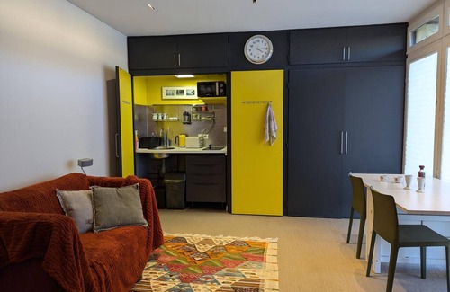 Rivieres Cabaña | Alquiler vacacional con terraza privada, WIFI, se admiten mascotas, carga eléctrica en Rivières