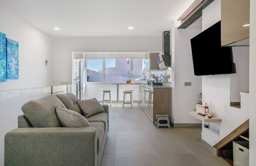 Playa Quemada Apartamento | Estudio de vacaciones 'Casa Mara 2' con vistas al mar, Wi-Fi y aire acondicionado