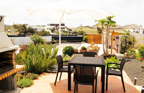 La Vegueta Villa | Villa de vacaciones 'Casa Jenabe' con vistas a la montaña, terraza privada y Wi-Fi