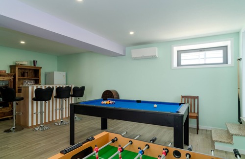 Lever Casa | Villa de vacaciones en Porto/Lever con piscina interior privada, spa, aire acondicionado y wifi.