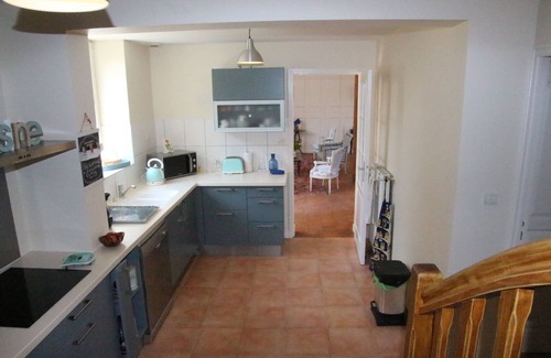 Vernoil-le-Fourrier Casa | Tranquilo, confort en la vieja escuela para visitar Anjou-Val de Loire