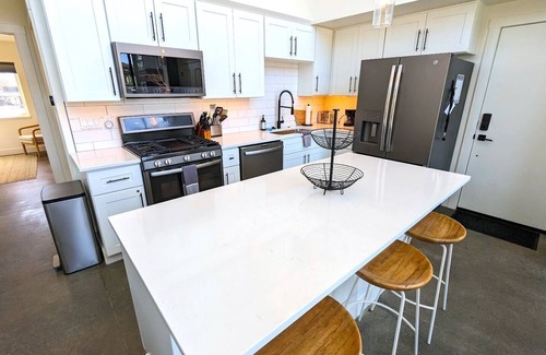 Whitefish Casa | Vacay! 3 Bed / 3.5 Bath | Pool / Hot Tub / Sauna | Perfect Location!