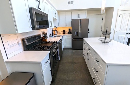 Whitefish Casa | Vacay! 3 Bed / 3.5 Bath | Pool / Hot Tub / Sauna | Perfect Location!
