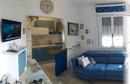 Vada Casa | VADA (LI) TERRACTORIO MODERNO RENOVADO CON JARDIN A 300 METROS DEL MAR